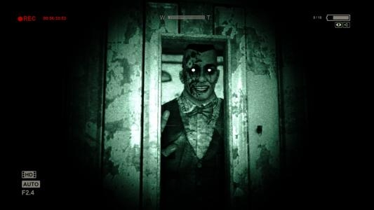 Outlast: Bundle of Terror screenshot