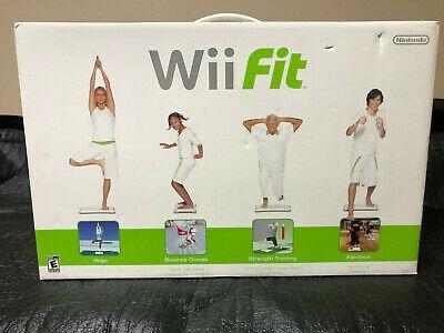 Wii Fit [Balance Board Bundle]